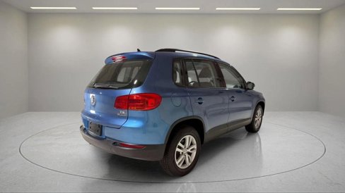 Used 2017 Volkswagen Tiguan S image 3