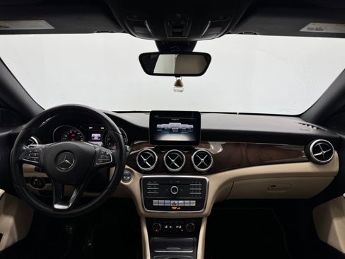 Used 2017 Mercedes-Benz CLA 250 image 6