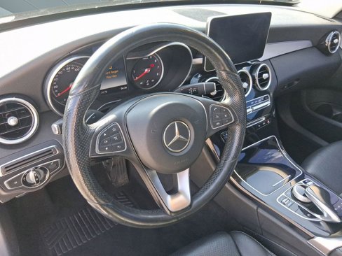 Used 2016 Mercedes-Benz C 300 4MATIC Sedan image 4