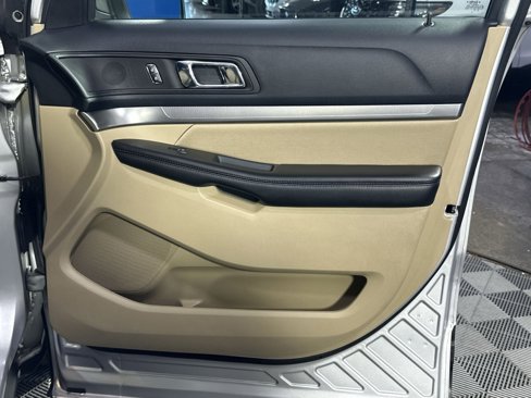 Used 2016 Ford Explorer FWD image 38