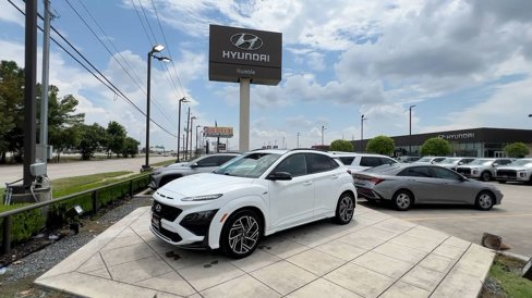 Used 2022 Hyundai Kona N Line w/ Tech Package image 7