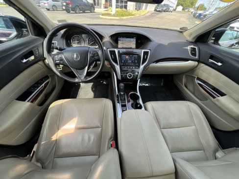 Used 2015 Acura TLX w/ Technology Package image 2