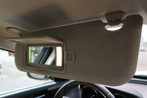 Used 2018 Jaguar XE Prestige image 34