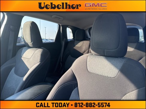 Used 2017 Jeep Cherokee Sport image 23