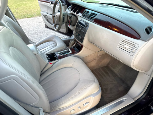 Used 2009 Buick Lucerne CXL image 19