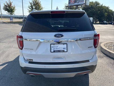 Used 2017 Ford Explorer Limited w/ Equipment Group 301A image 7