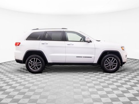 Used 2019 Jeep Grand Cherokee Limited image 6