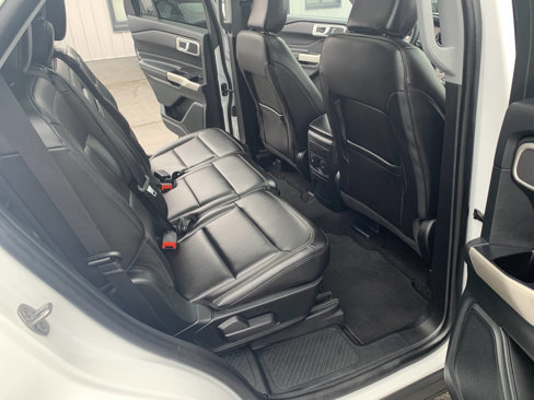Used 2023 Ford Explorer XLT image 32