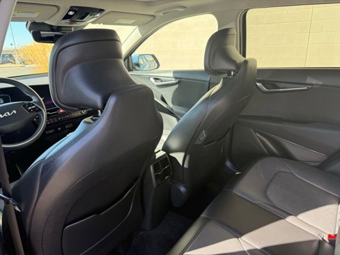 Used 2023 Kia Niro SX Touring image 21