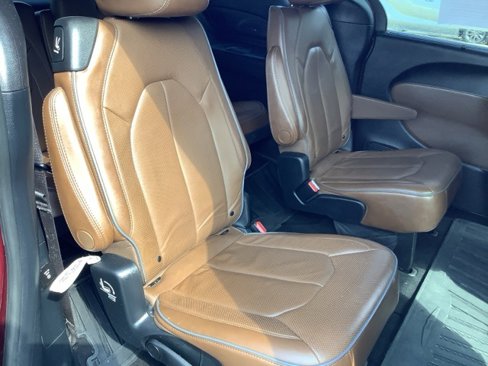 Used 2020 Chrysler Pacifica Limited w/ Tire & Wheel Group image 23