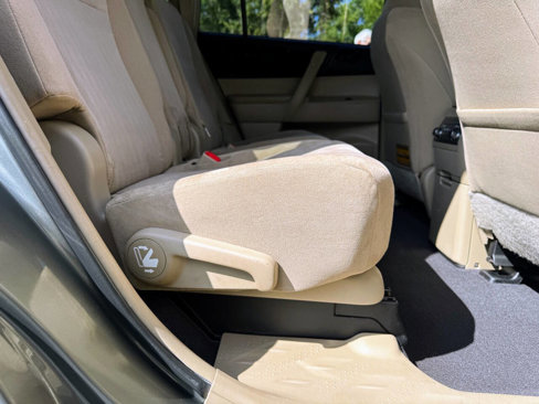 Used 2013 Toyota Highlander Plus image 31
