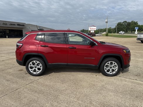 New 2025 Jeep Compass Sport image 8