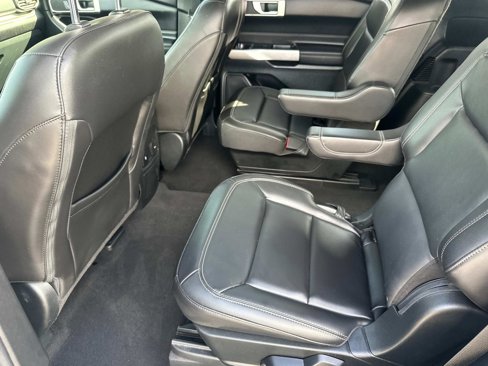 Certified 2023 Ford Explorer XLT w/ Equipment Group 202A image 20