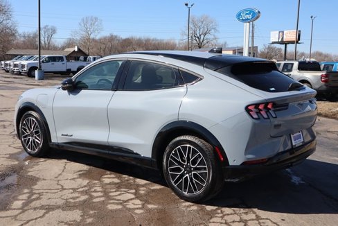 New 2024 Ford Mustang Mach-E Premium image 18