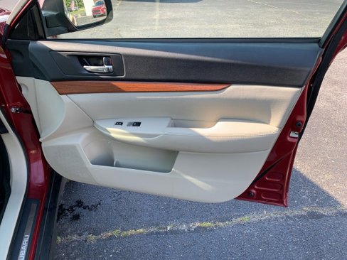 Used 2013 Subaru Outback 3.6R Limited image 19