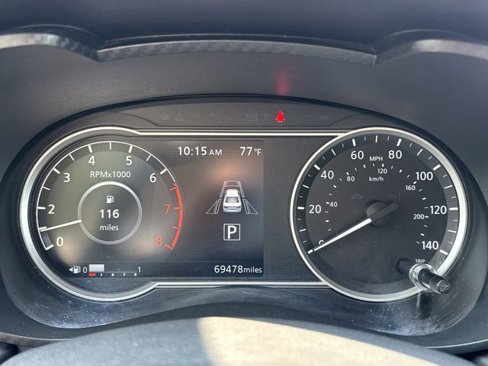Used 2020 Nissan Versa SR image 15