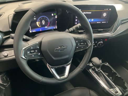 New 2025 Chevrolet Trax ACTIV w/ Driver Confidence Package image 3