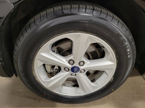Used 2017 Ford Edge SE image 30
