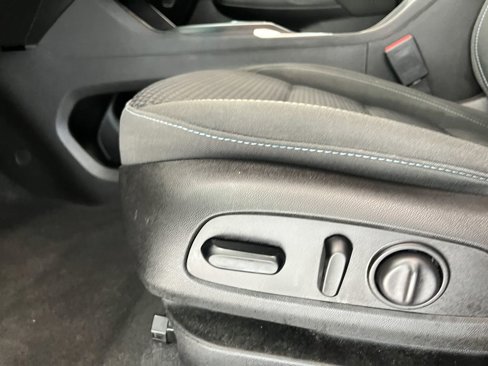 Used 2022 Chevrolet Bolt LT image 16