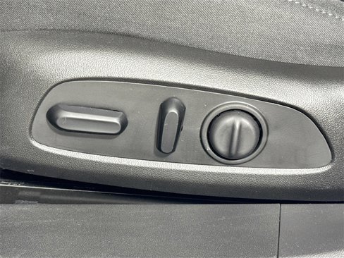 Used 2021 Chevrolet Malibu LT image 15