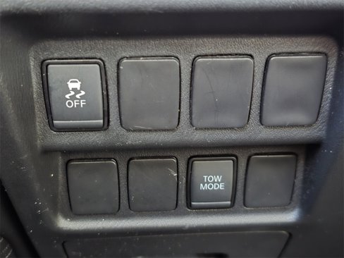 Used 2019 Nissan Pathfinder S image 34