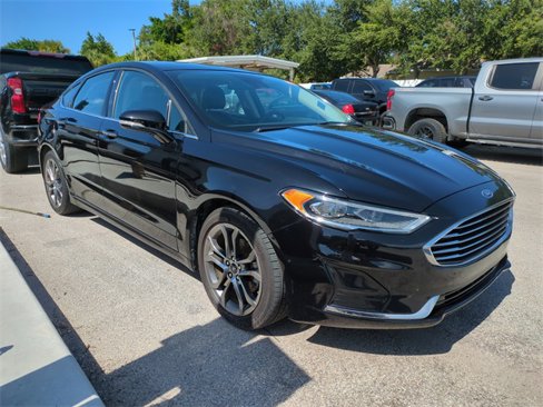 Used 2020 Ford Fusion SEL image 2