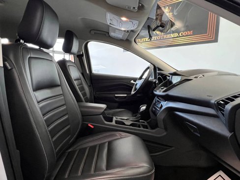 Used 2019 Ford Escape SEL image 22