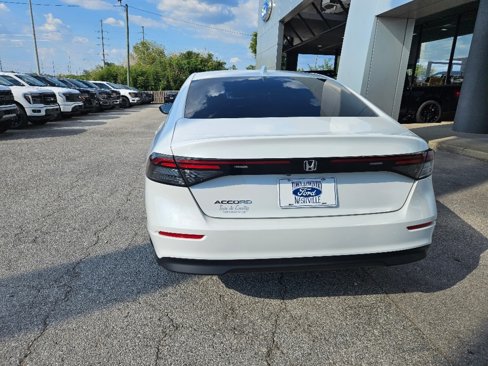Used 2023 Honda Accord EX image 5