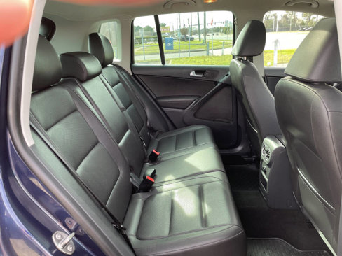 Used 2015 Volkswagen Tiguan SE image 29