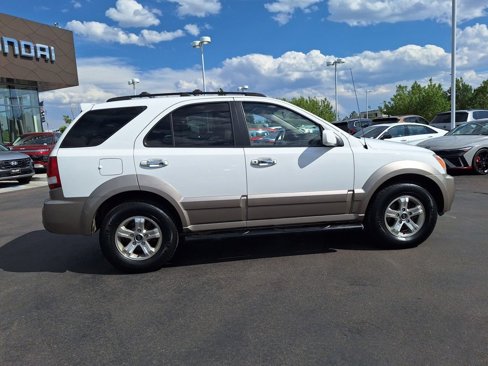 Used 2004 Kia Sorento 4WD image 2