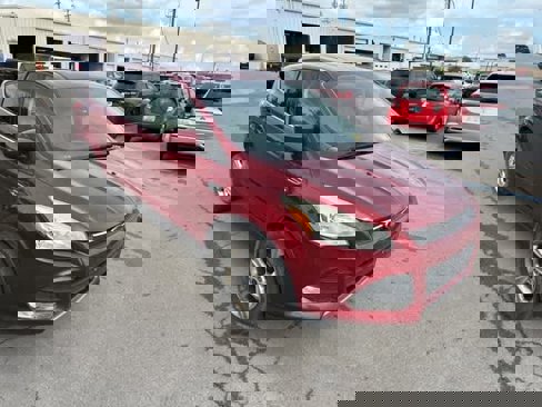 Used 2015 Ford Escape SE image 16