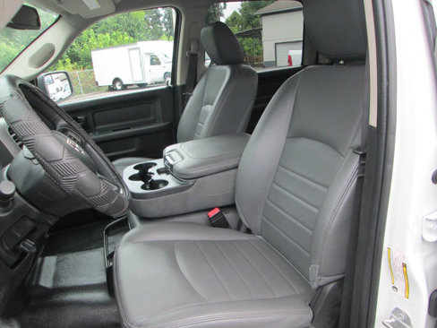 Used 2020 RAM 1500 Tradesman w/ Chrome Appearance Group image 9