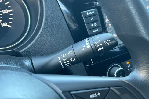 Used 2019 Nissan Rogue Sport S image 38