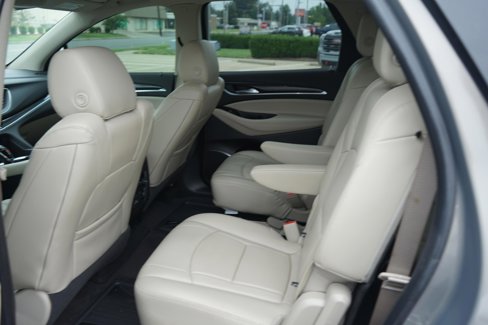 Used 2018 Buick Enclave Essence image 20