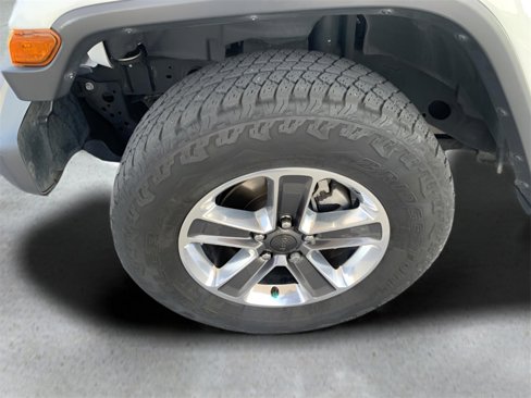 Used 2020 Jeep Wrangler Unlimited Sahara image 10