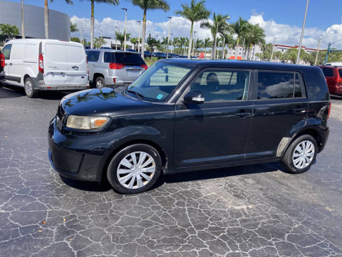 Used 2009 Scion xB image 2