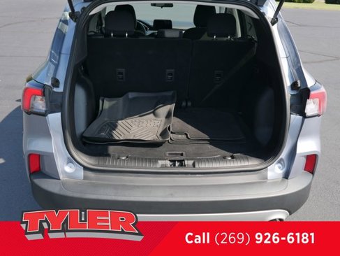Used 2022 Ford Escape SE w/ Cold Weather Package image 19