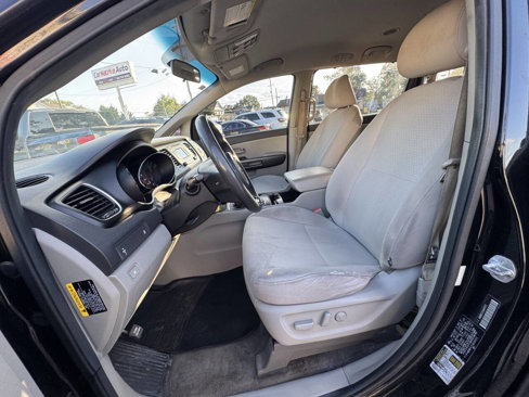 Used 2016 Kia Sedona LX w/ LX Convenience Package image 33