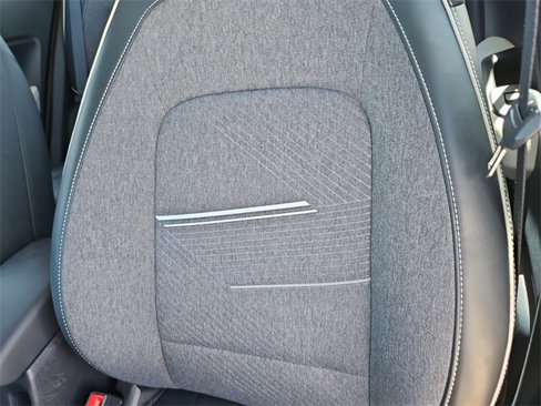 Used 2023 Hyundai Venue Limited image 16