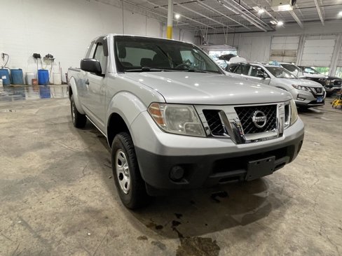 Used 2009 Nissan Frontier XE w/ XE Preferred Pkg image 2