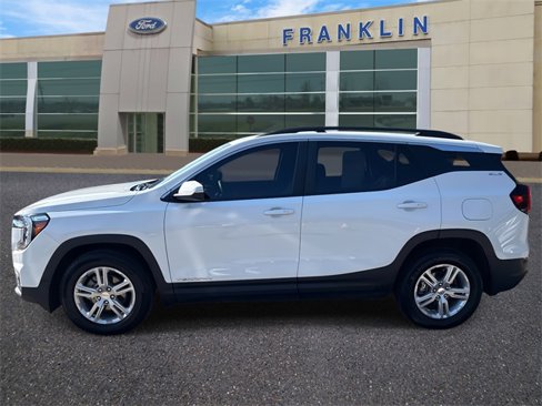 Used 2022 GMC Terrain SLE w/ Driver Convenience Package image 4