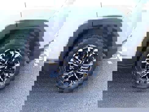 Certified 2024 Jeep Compass Limited w/ Sun and Sound Group image 8