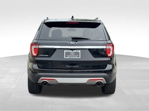 Used 2017 Ford Explorer Limited image 4