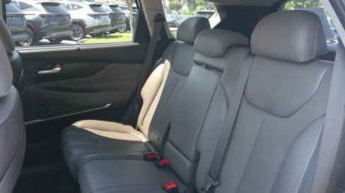 Used 2020 Hyundai Santa Fe Limited image 7