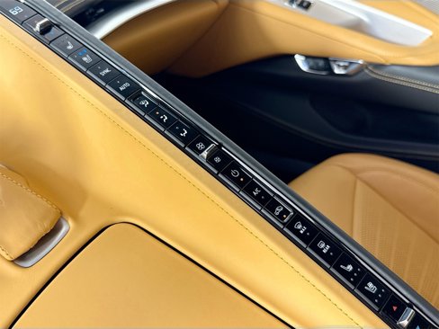 Used 2022 Chevrolet Corvette Stingray Premium Conv w/ Z51 Performance Package image 12