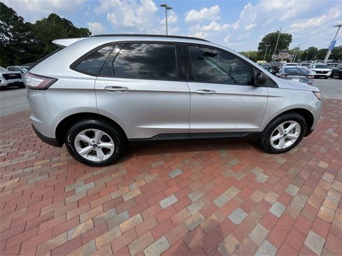 Used 2018 Ford Edge SE image 36