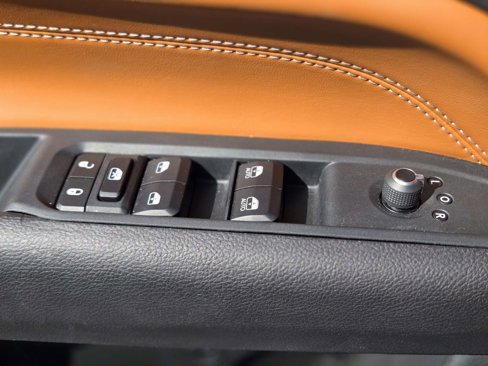 Used 2024 Jeep Compass Limited image 34