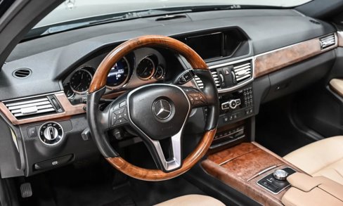 Used 2016 Mercedes-Benz E 350 Sedan image 3