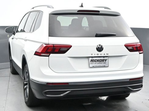 Used 2022 Volkswagen Tiguan S image 5