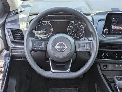 Used 2024 Nissan Rogue S image 17